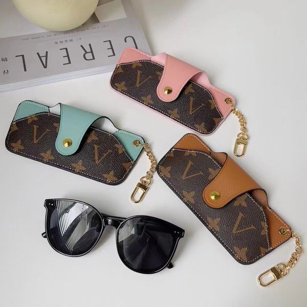 designer sunglasses cases brand letter flower luxury sunglass box packing pu leather glasses bag eyewear accessories keyring car pendant
designer sunglasses cases brand letter flower luxury sunglass box packing pu leather glasses bag eyewear accessories keyring car pendant