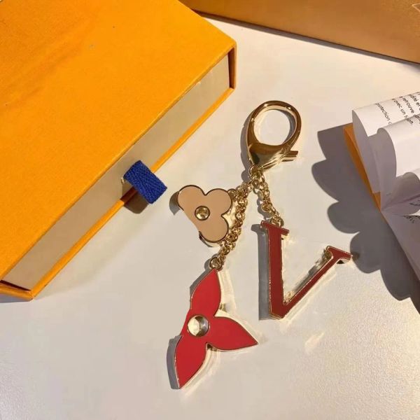 keychain letter v brand designer mens luxury car keyring womens buckle keychains handmade leather men women bag ornament pendant 4 styles op, Silver
keychain letter v brand designer mens luxury car keyring womens buckle keychains handmade leather men women bag ornament pendant 4 styles op, Silver