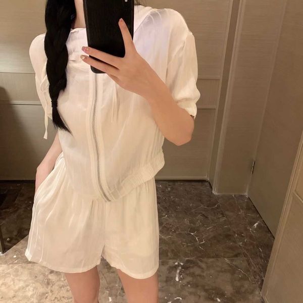 summer ladies hooded short-sleeved loose lace-up shorts loose casual suit, acrylic fabric soft and comfortable, loose casual fashion., White
summer ladies hooded short-sleeved loose lace-up shorts loose casual suit, acrylic fabric soft and comfortable, loose casual fashion., White