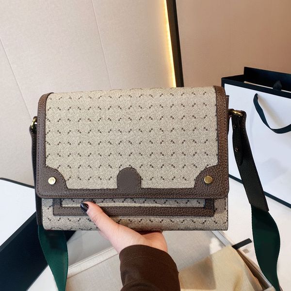women canvas handbag messenger shoulder crossbody bag designer shoulder straps fashion classic retro red green stripes hardware letter cleme
women canvas handbag messenger shoulder crossbody bag designer shoulder straps fashion classic retro red green stripes hardware letter cleme