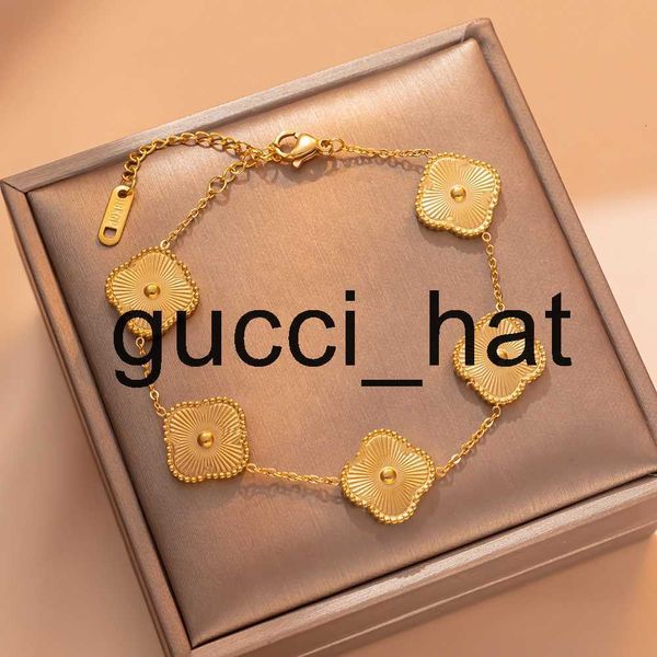 luxury designer bracelet four leaf clover charm bracelets for woman elegant fashion 18k gold shell chain mother women girls holiday birthday, Black
luxury designer bracelet four leaf clover charm bracelets for woman elegant fashion 18k gold shell chain mother women girls holiday birthday, Black