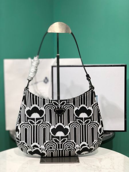 1bc499 women's underarm bag high-end quality shoulder bag retro style color geometric lift upper body effect is a fashion essential ite
1bc499 women's underarm bag high-end quality shoulder bag retro style color geometric lift upper body effect is a fashion essential ite