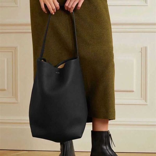 designer bags leather commuter tote advanced sense one shoulder bucket classic tote the row 877d
designer bags leather commuter tote advanced sense one shoulder bucket classic tote the row 877d