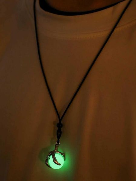 men's accessories fashionable and popular men luminous eagle claw charm necklace alloy for jewelry gift and for a stylish look, Silver
men's accessories fashionable and popular men luminous eagle claw charm necklace alloy for jewelry gift and for a stylish look, Silver