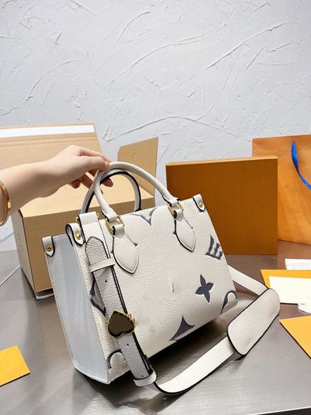 onthego pm ladies chain shoulder genuine leather totes luxurys designers bags handbags purse embossing crossbody bag the tote bag sacoche
onthego pm ladies chain shoulder genuine leather totes luxurys designers bags handbags purse embossing crossbody bag the tote bag sacoche