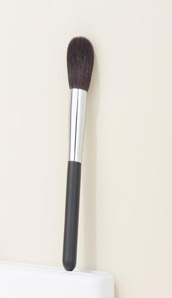 les pinceaux de powder makeup brush no.1 - natural hair bronzer blusher finish setting beauty cosmetics brush tool1444414
les pinceaux de powder makeup brush no.1 - natural hair bronzer blusher finish setting beauty cosmetics brush tool1444414