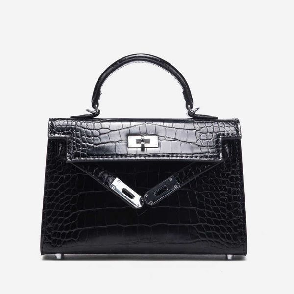 designer kelyss tote bag single-shoulder messenger bag women's handbag 2023 new texture mini alligator pattern advanced feeling light l
designer kelyss tote bag single-shoulder messenger bag women's handbag 2023 new texture mini alligator pattern advanced feeling light l