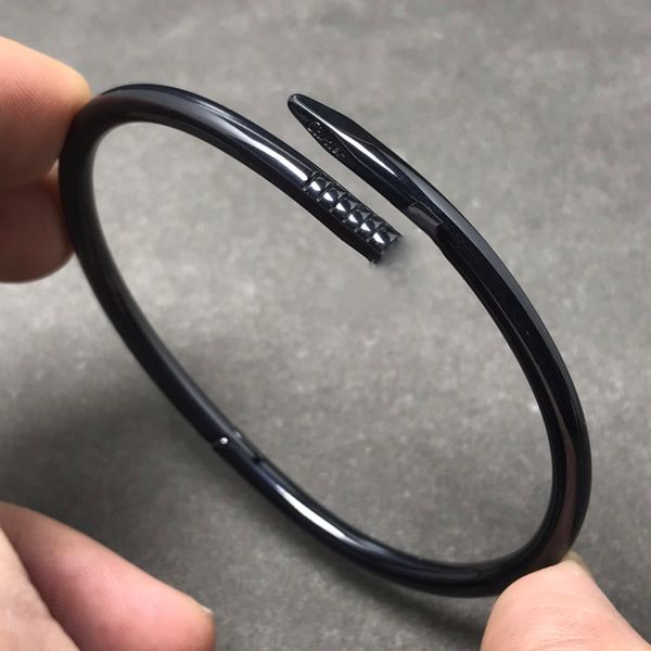 designer bracelet black nail bracelet 18k gold plated titanium steel bracelets designer for women tennis bracelet, Golden;silver
designer bracelet black nail bracelet 18k gold plated titanium steel bracelets designer for women tennis bracelet, Golden;silver