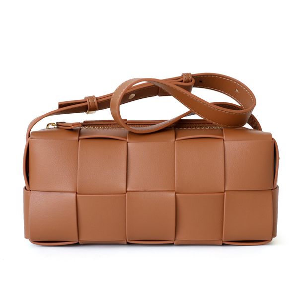 9a large capacity cowhide braided small square bag single shoulder underarm bag senior sense handbag women's crossbody bag
9a large capacity cowhide braided small square bag single shoulder underarm bag senior sense handbag women's crossbody bag