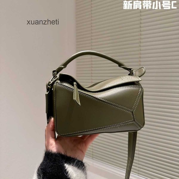 2023 2023 fashion embossed designer hands bag strap outlet single loewcbag sided bags shoulder pillow handle double crossbody candy pu lkwb
2023 2023 fashion embossed designer hands bag strap outlet single loewcbag sided bags shoulder pillow handle double crossbody candy pu lkwb