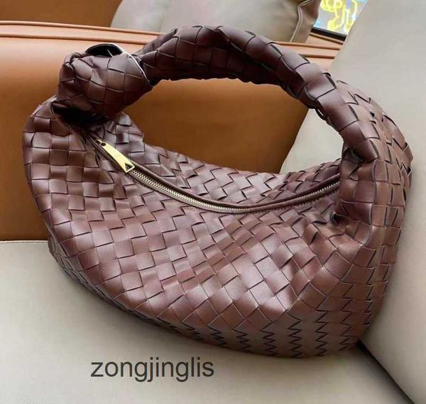 armpit botteges designer fashionable bags venetas 2023 soft woven large bag jodie plaid handbag cowhide knotted pleated xq94
armpit botteges designer fashionable bags venetas 2023 soft woven large bag jodie plaid handbag cowhide knotted pleated xq94