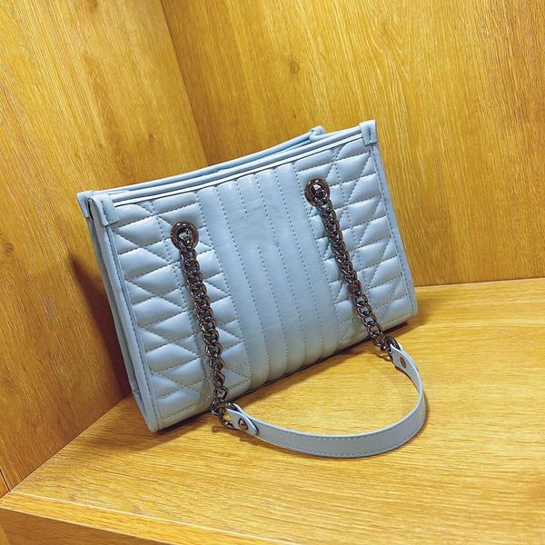designer bags korean letters shoulder bag shinybin bag large tote oil wax leather large capacity chain shopping bag diamond pattern bag whol
designer bags korean letters shoulder bag shinybin bag large tote oil wax leather large capacity chain shopping bag diamond pattern bag whol