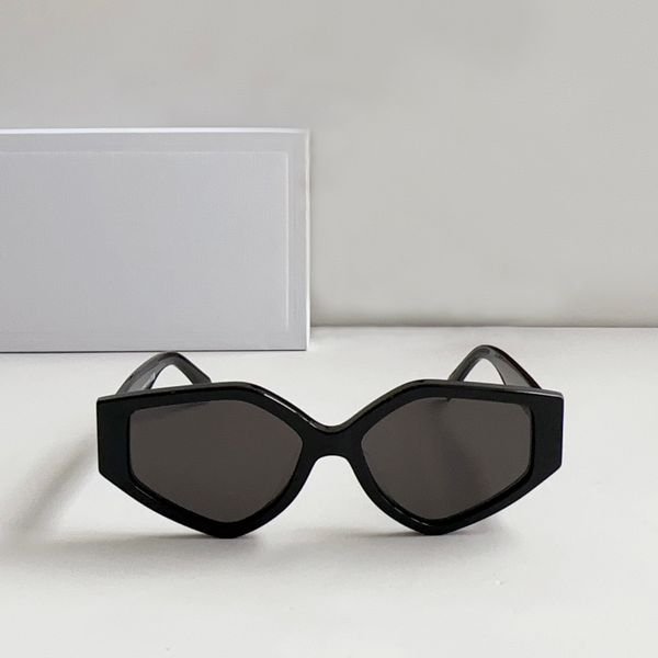 40229 geometric shape sunglasses black dark grey lens for women summer shades sunnies uv protection eyewear with box, White;black
40229 geometric shape sunglasses black dark grey lens for women summer shades sunnies uv protection eyewear with box, White;black