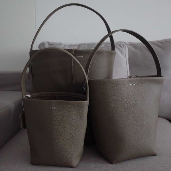 designer bags leather commuter tote advanced sense one shoulder bucket classic tote the row hlch
designer bags leather commuter tote advanced sense one shoulder bucket classic tote the row hlch