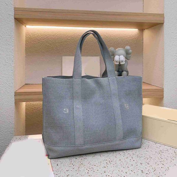 aw knitting tote bags women designer handbag casual shoulder packs leather beach crossbody female shopping bag purses handbags 230615
aw knitting tote bags women designer handbag casual shoulder packs leather beach crossbody female shopping bag purses handbags 230615
