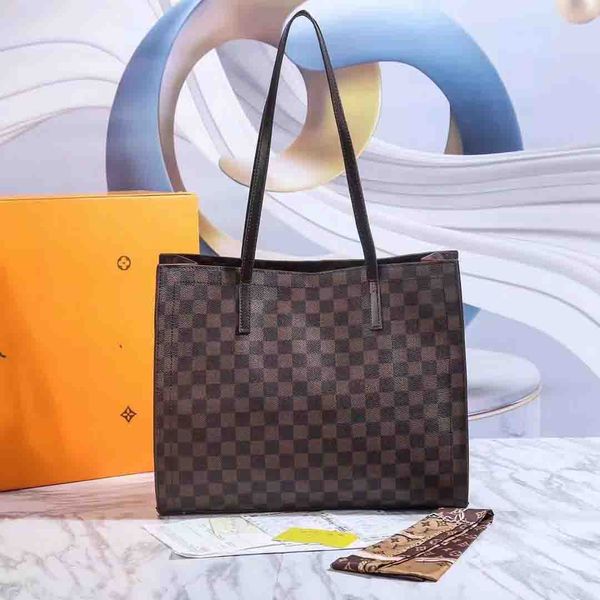 2023 fashion handbag design, fashion trend, simple and beautiful leather, women's printed design, shoulder bag, crossbody bag, large ca
2023 fashion handbag design, fashion trend, simple and beautiful leather, women's printed design, shoulder bag, crossbody bag, large ca