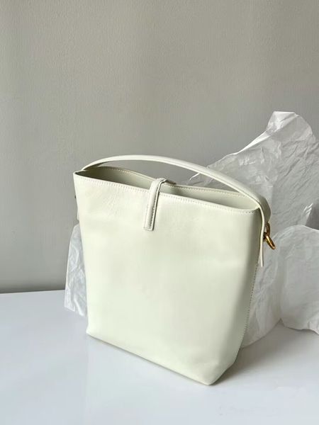 luxury bucket bag le 37 designer bag shiny tote handbag soft leather buckets bag lady fashion crossbody shoulder bags 2-in-1 mini wallet pur
luxury bucket bag le 37 designer bag shiny tote handbag soft leather buckets bag lady fashion crossbody shoulder bags 2-in-1 mini wallet pur