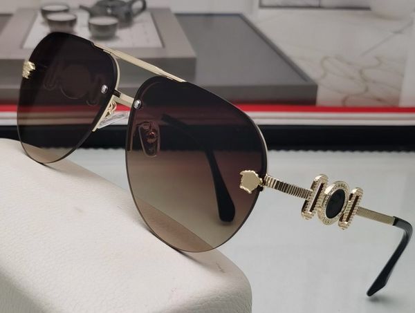 fashion designer sunglasses for men women oval lens classic pilot metal frame popular retro avant-garde outdoor uv 400 protection sun glasse, White;black
fashion designer sunglasses for men women oval lens classic pilot metal frame popular retro avant-garde outdoor uv 400 protection sun glasse, White;black