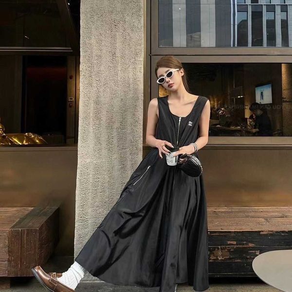 summer women's black square collar sleeveless waist waist a-type long dress, nylon fabric anti-wrinkle does not shrink, slim-fit basic, Black;gray
summer women's black square collar sleeveless waist waist a-type long dress, nylon fabric anti-wrinkle does not shrink, slim-fit basic, Black;gray