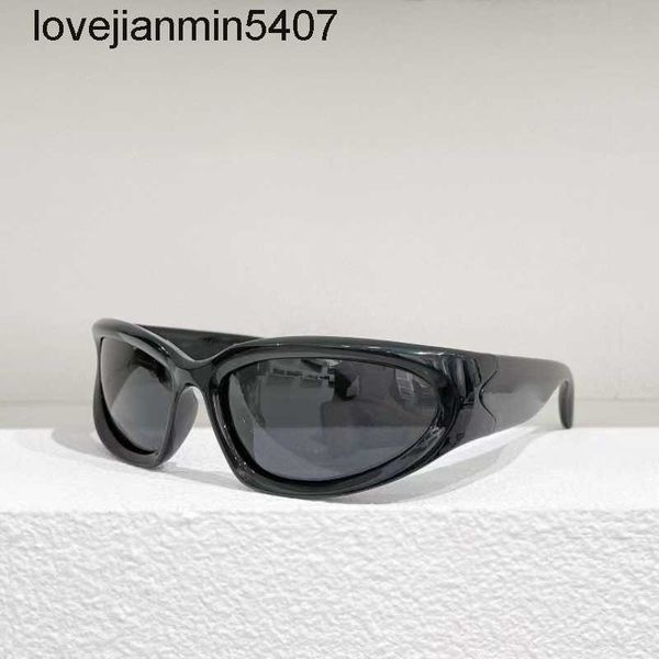 2023 fashion design sunglasses %80 factory wholesale and retail new b-shaped sunglass for men women same as kardashian's uv ristant 015, White;black
2023 fashion design sunglasses %80 factory wholesale and retail new b-shaped sunglass for men women same as kardashian's uv ristant 015, White;black