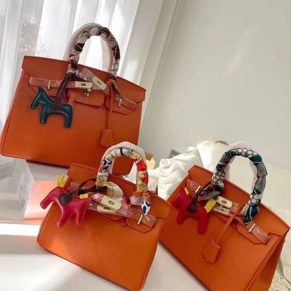 birkin brand-name women's handbag high-end handbag shoulder large capacity multi-functional belt original dust-proof platinum bag large
birkin brand-name women's handbag high-end handbag shoulder large capacity multi-functional belt original dust-proof platinum bag large