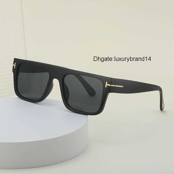 glasses tom-fords for men sunglasses brand designer fashion luxury outdoor summer design classic women driving square frame sun male goggle, White;black
glasses tom-fords for men sunglasses brand designer fashion luxury outdoor summer design classic women driving square frame sun male goggle, White;black