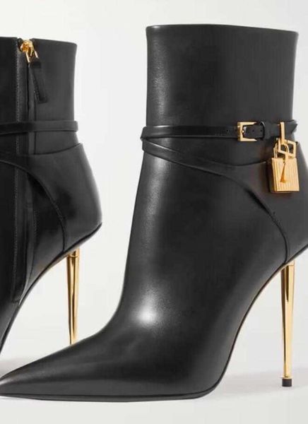 pumps tom-fords f-boot key woman ankle toe boot padlock embellished leather ankle-boots pointe gold heel and lock, Black
pumps tom-fords f-boot key woman ankle toe boot padlock embellished leather ankle-boots pointe gold heel and lock, Black