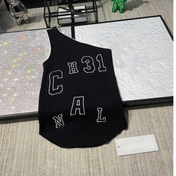 2023 fashion design one shoulder cropped tanks women summer sleeveless embroidery pattern tanks elastic slim crop, White
2023 fashion design one shoulder cropped tanks women summer sleeveless embroidery pattern tanks elastic slim crop, White