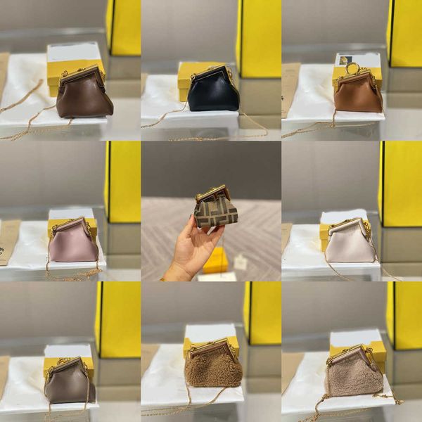 designer bags mini clip bag women purse crossbody bag mini designer wallet womens chain handbags fashion classic letter coin purse 230201
designer bags mini clip bag women purse crossbody bag mini designer wallet womens chain handbags fashion classic letter coin purse 230201