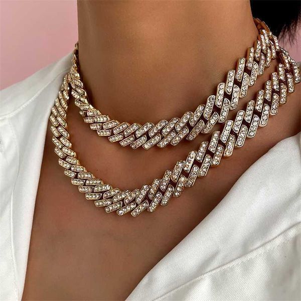 strands 15mm cuban link chains necklace fashion hiphop jewelry for women men bling iced out full rhinestone rapper necklaces collar 230613, Black
strands 15mm cuban link chains necklace fashion hiphop jewelry for women men bling iced out full rhinestone rapper necklaces collar 230613, Black