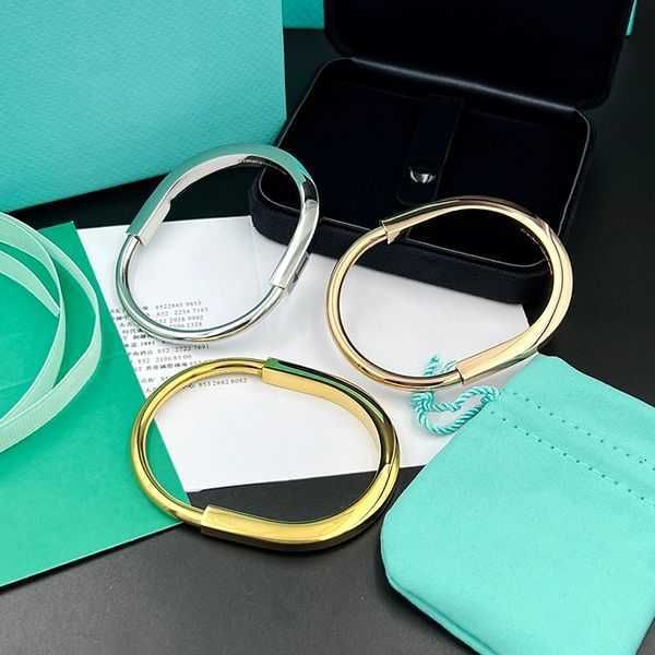 designer bracelet luxury bracelet women charm bracelets diamond design pearls jewelry studded with fashion boutique very niceif2y, Golden;silver
designer bracelet luxury bracelet women charm bracelets diamond design pearls jewelry studded with fashion boutique very niceif2y, Golden;silver