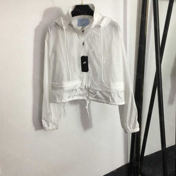 23ss womens designer clothing womens jacket chest letter-printed zipper double pocket stand collar long sleeve sun protection trench zipper, Black;brown
23ss womens designer clothing womens jacket chest letter-printed zipper double pocket stand collar long sleeve sun protection trench zipper, Black;brown