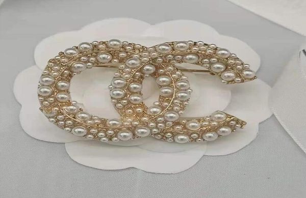 designer gold brand luxurys desinger brooch famous women rhinestone pearl letter c brooches suit pin fashion jewelry clothing deco4795598, Gray
designer gold brand luxurys desinger brooch famous women rhinestone pearl letter c brooches suit pin fashion jewelry clothing deco4795598, Gray