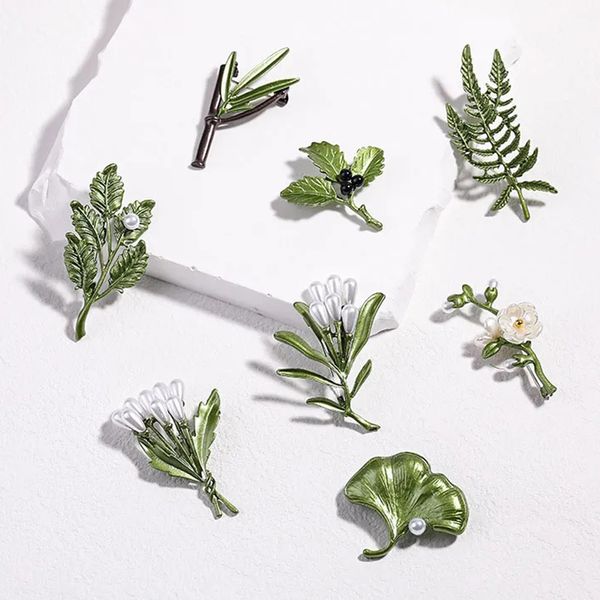 vintage green plant leaf brooch for women pearl flowers cute metal lapel pin collar accessories jewelry gifts, Gray
vintage green plant leaf brooch for women pearl flowers cute metal lapel pin collar accessories jewelry gifts, Gray