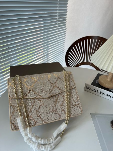 5a high-quality designers tote luxury bags travelling shopping elegant evening handbags for women fashion classic crossbody bag 5 colors
5a high-quality designers tote luxury bags travelling shopping elegant evening handbags for women fashion classic crossbody bag 5 colors