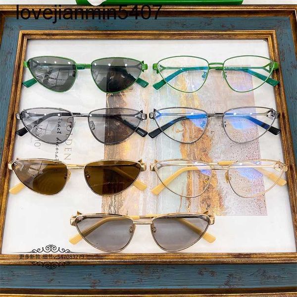 2023 fashion design sunglasses %80 factory wholesale and retail 23 b family ins net red same cat eye glass frame female personality green su, White;black
2023 fashion design sunglasses %80 factory wholesale and retail 23 b family ins net red same cat eye glass frame female personality green su, White;black