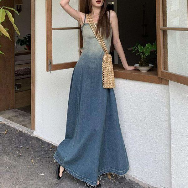 design sense niche gradual color denim dress summer style fashionable long skirt women, Black;gray
design sense niche gradual color denim dress summer style fashionable long skirt women, Black;gray