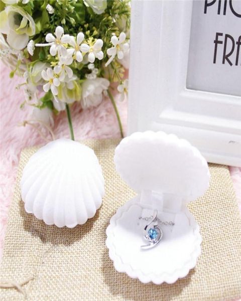 5 color velvet shell shape jewelry boxes for pendant necklaces women luxury wedding engagement gift case packaging display5396835, Black;white
5 color velvet shell shape jewelry boxes for pendant necklaces women luxury wedding engagement gift case packaging display5396835, Black;white