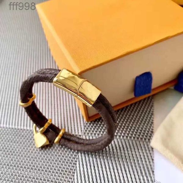 women new charm designer charm wholesale jewelry fashion vintage double and leather bracelets exquisite classic bracelet luxury men with box, Golden;silver
women new charm designer charm wholesale jewelry fashion vintage double and leather bracelets exquisite classic bracelet luxury men with box, Golden;silver