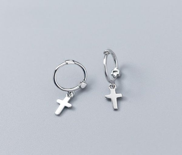 fine jewelry smooth solid silver 925 gold cross hoop huggie fashion jewelry earring manufacturer in china3732446, Golden;silver
fine jewelry smooth solid silver 925 gold cross hoop huggie fashion jewelry earring manufacturer in china3732446, Golden;silver