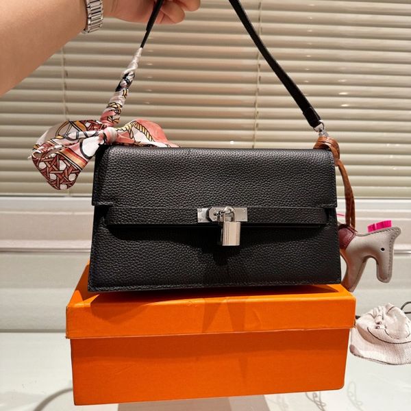 fashion shoulder bag designer bag leather crossbody bag luxury crossbody bag casual mini baguette bag silk scarf commuter underarm bag large
fashion shoulder bag designer bag leather crossbody bag luxury crossbody bag casual mini baguette bag silk scarf commuter underarm bag large