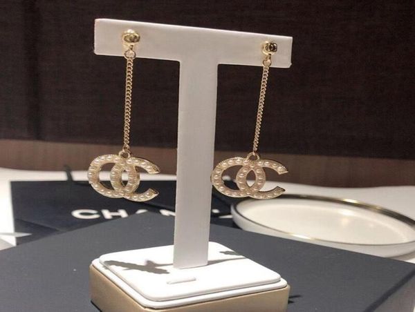 popular 18k gold plated tassel designer letters stud long earring dangle crystal geometric luxury brand women rhinestone pearl wed2426856, Silver
popular 18k gold plated tassel designer letters stud long earring dangle crystal geometric luxury brand women rhinestone pearl wed2426856, Silver