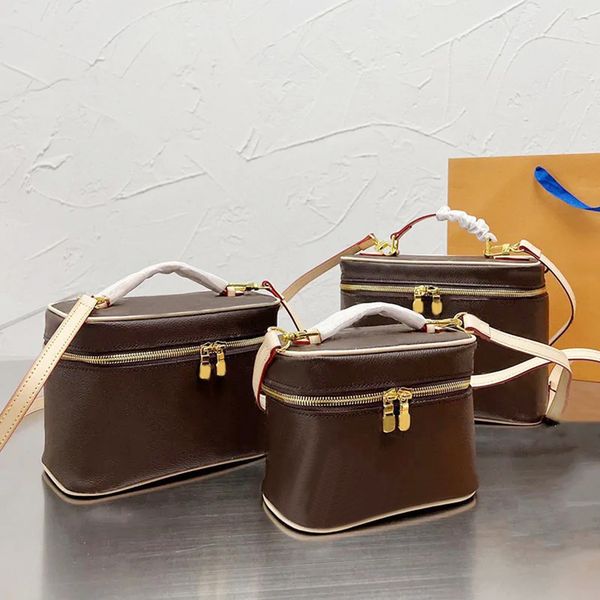 designer women cosmetic bag toiletry pouch cosmetic makeup bag cases women toiletry bag travel bags clutch handbags purses mini wallets
designer women cosmetic bag toiletry pouch cosmetic makeup bag cases women toiletry bag travel bags clutch handbags purses mini wallets