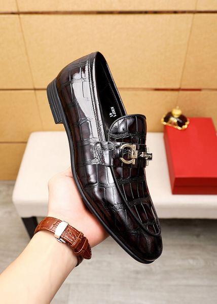 2023 men dress shoes snakeskin moccasins designer casual loafers men brand classic wedding office formal shoes size 38-45, Black
2023 men dress shoes snakeskin moccasins designer casual loafers men brand classic wedding office formal shoes size 38-45, Black