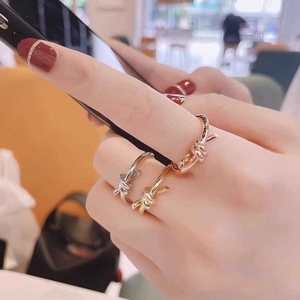high version tiffay official website 18k rose gold knot series ring with diamond light luxury valentine's day qixi gift girl, Golden;silver
high version tiffay official website 18k rose gold knot series ring with diamond light luxury valentine's day qixi gift girl, Golden;silver