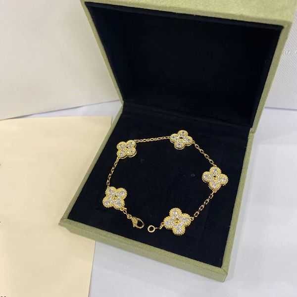 luxury v brand clover designer charm bracelets for women 18k gold white red blue mother of pearl 4 leaf shining crystal diamond loveh382, Golden;silver
luxury v brand clover designer charm bracelets for women 18k gold white red blue mother of pearl 4 leaf shining crystal diamond loveh382, Golden;silver