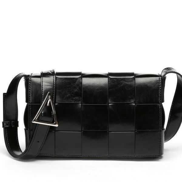 designer bag cassette bags woven women's bag wide leather weaving oblique straddle bag hand woven oblique straddle bag
designer bag cassette bags woven women's bag wide leather weaving oblique straddle bag hand woven oblique straddle bag