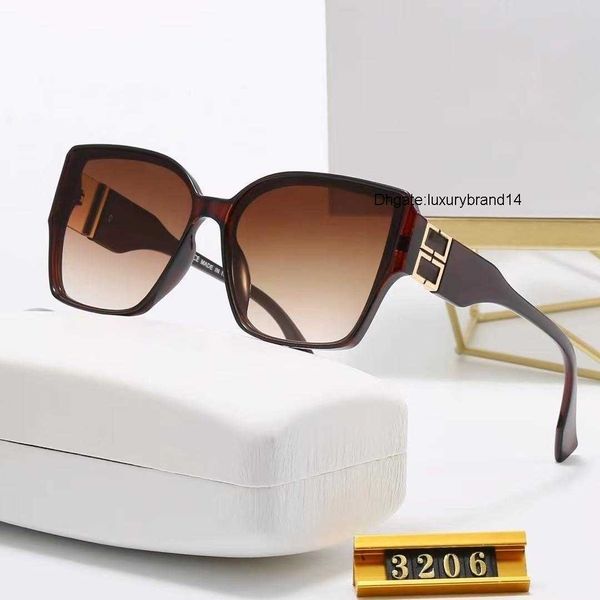 ladies tom-fords designer sunglasses james bond sunglass men women brand sun glasses super star celebrity driving sunglass for fashion eyegl, White;black
ladies tom-fords designer sunglasses james bond sunglass men women brand sun glasses super star celebrity driving sunglass for fashion eyegl, White;black