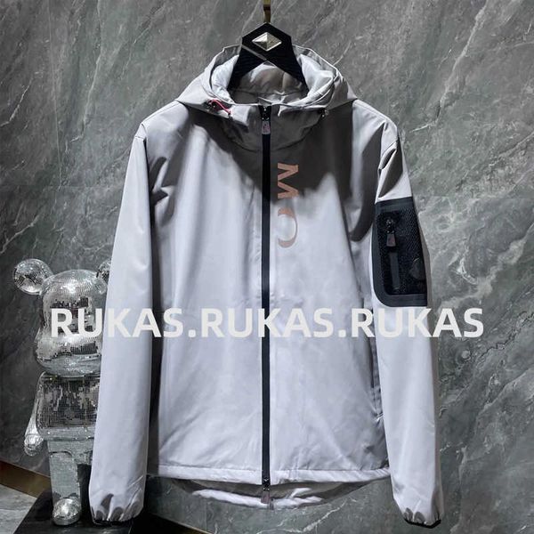 2023 spring printed coat fashion rainbow strip hooded coat men's commuter casual play jacket luxury solid color design trend simple jac, Black;brown
2023 spring printed coat fashion rainbow strip hooded coat men's commuter casual play jacket luxury solid color design trend simple jac, Black;brown