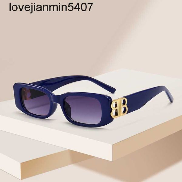 2023 fashion design sunglasses %80 factory wholesale and retail new sunglass of b family small frame women anchor trend versatile, White;black
2023 fashion design sunglasses %80 factory wholesale and retail new sunglass of b family small frame women anchor trend versatile, White;black